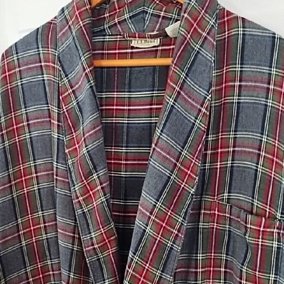 L.L. Bean Men's Robe - Picture 2 of 7